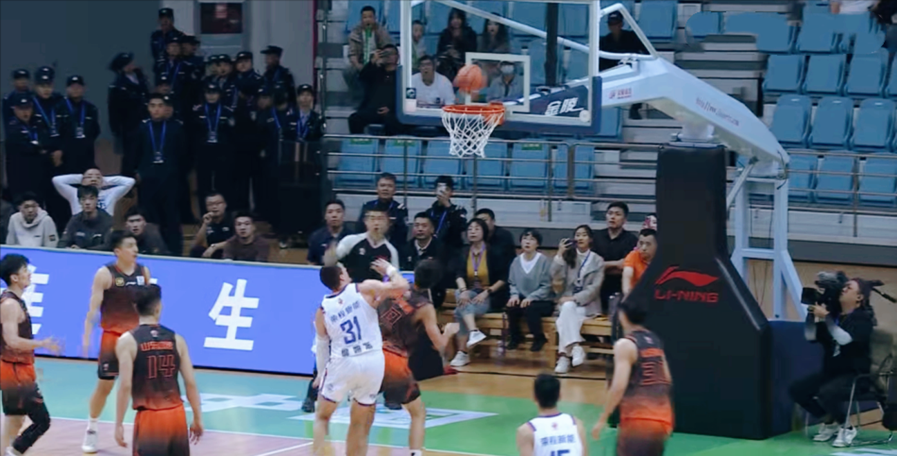 开云体育-加时末段欧篮联焦点战，勒沃库森绝杀压哨，目标明确，心理建设被强调(拜仁62大胜勒沃库森)